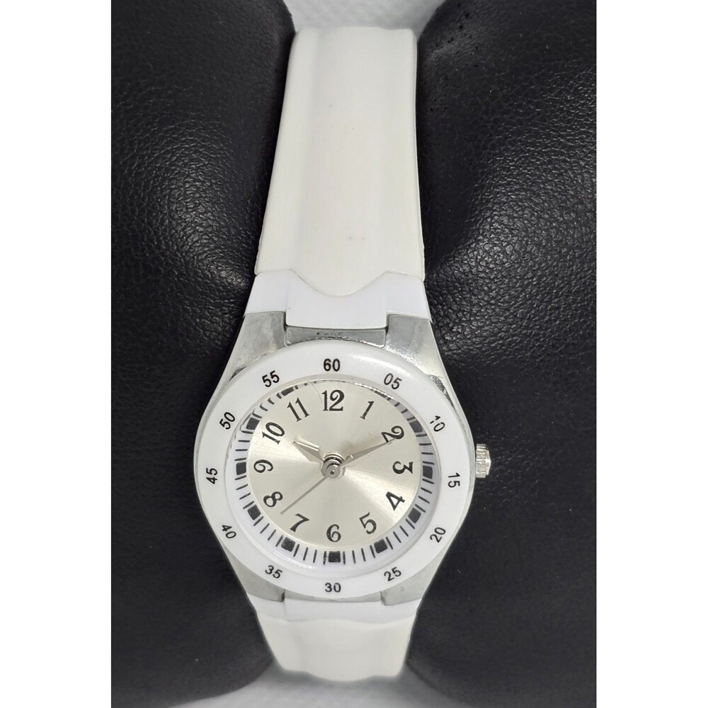 Women's Casual Petite Silver Tone Dial Fashion White Silicone Band Watch 08 - Picture 4 of 7
